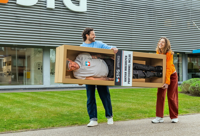 Badkamerrenovatie? Bij STG badkamers is de vakman inbegrepen.