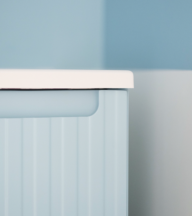 Blauw badkamermeubel met ribbels van Fiora